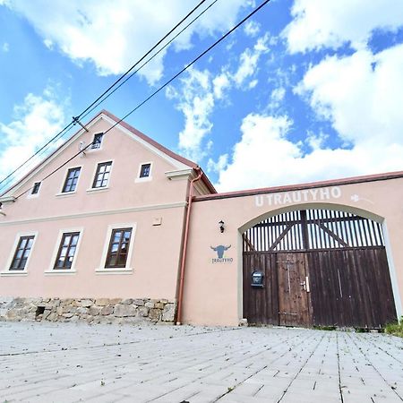 U Trautyho Hotel Zadni Chodov Exterior foto